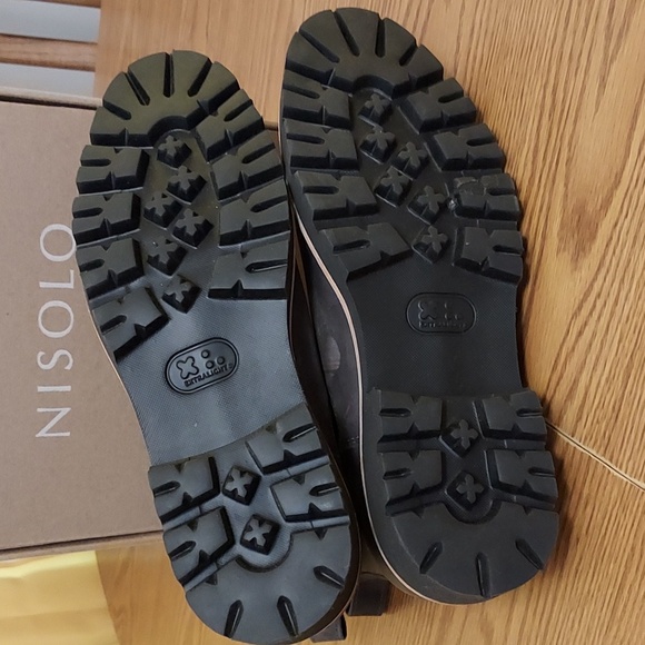 Nisolo Womens Go To Lug Chelesa Boot - Picture 6 of 12